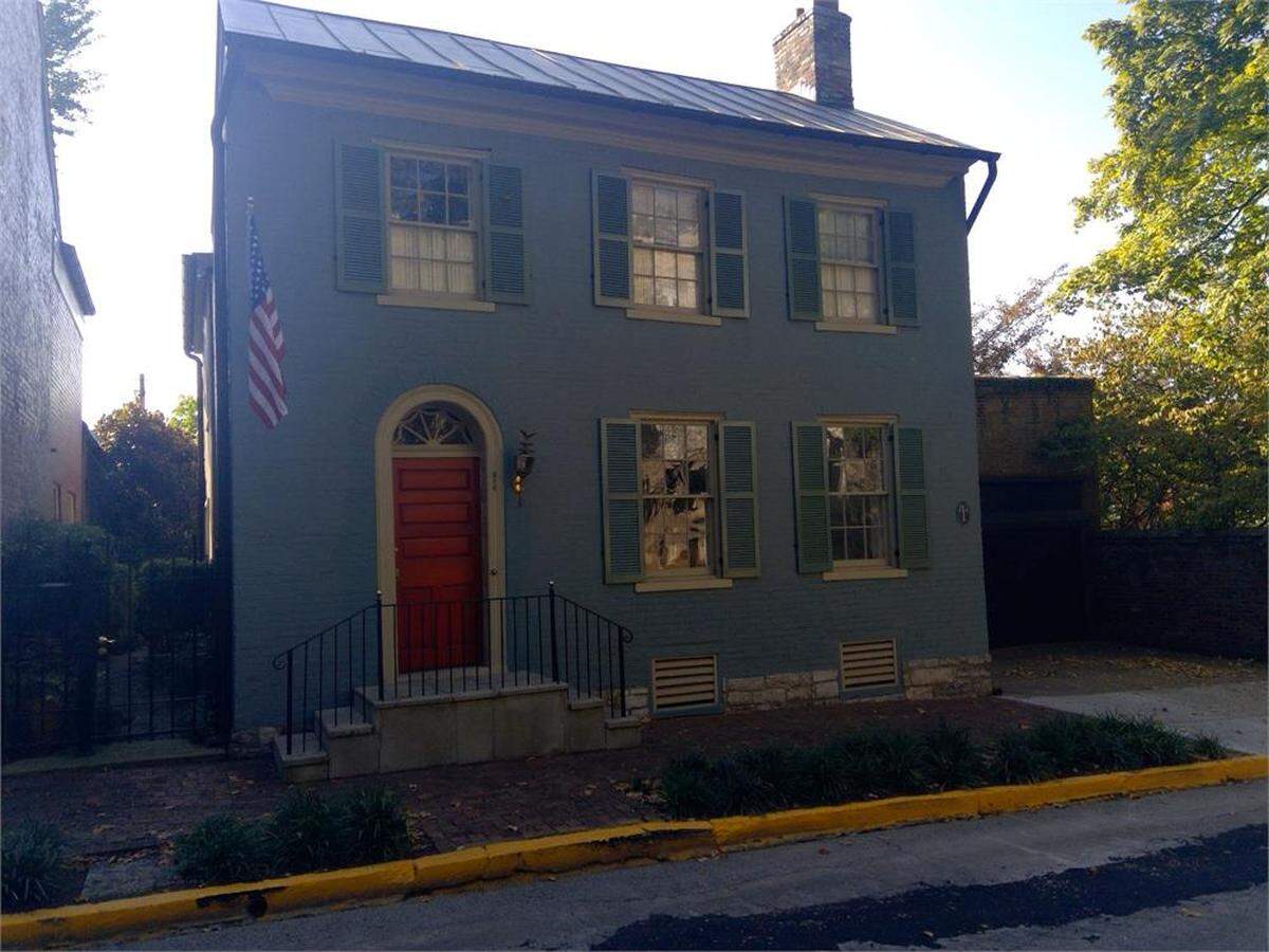 An image of 216 Market Street, retrieved from the home database at fayettePVA.com.
