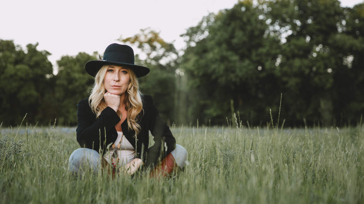 Erika Wennerstrom will have a songwriter’s clinic at West Sixth before performing at First Presbyterian Church.