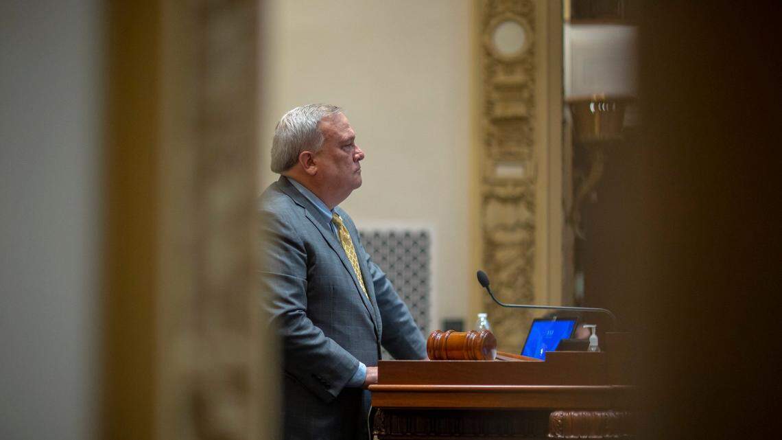 ‘Final’ KY budget boosts K-12 funding, but still no teacher raises