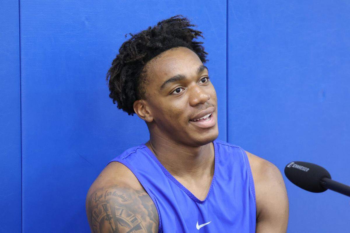 New Kentucky center Amari Williams (22) is considered one of college basketball’s best-passing centers. The 7-foot, former Drexel Dragons big man averaged 2.3 asssists a game in 2022-23 and 1.9 assists last season.