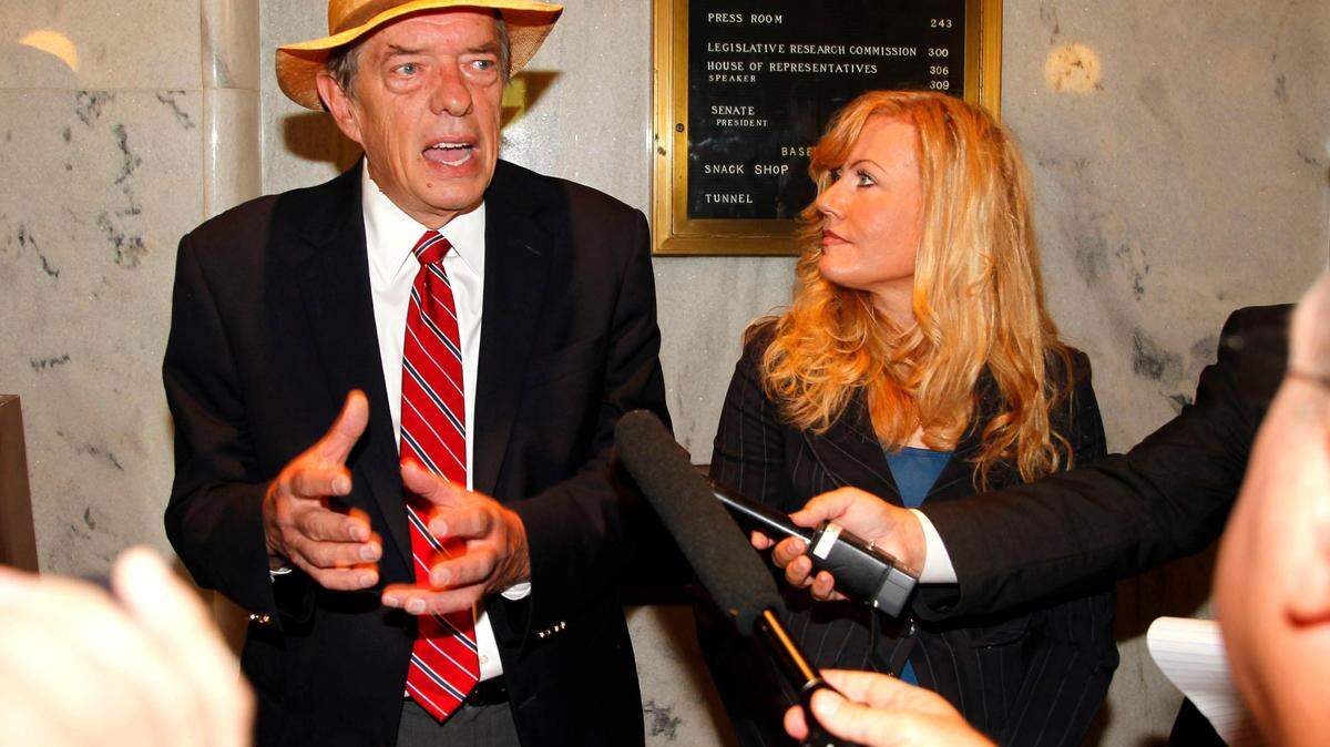 Gatewood Galbraith, left, and Dea Riley