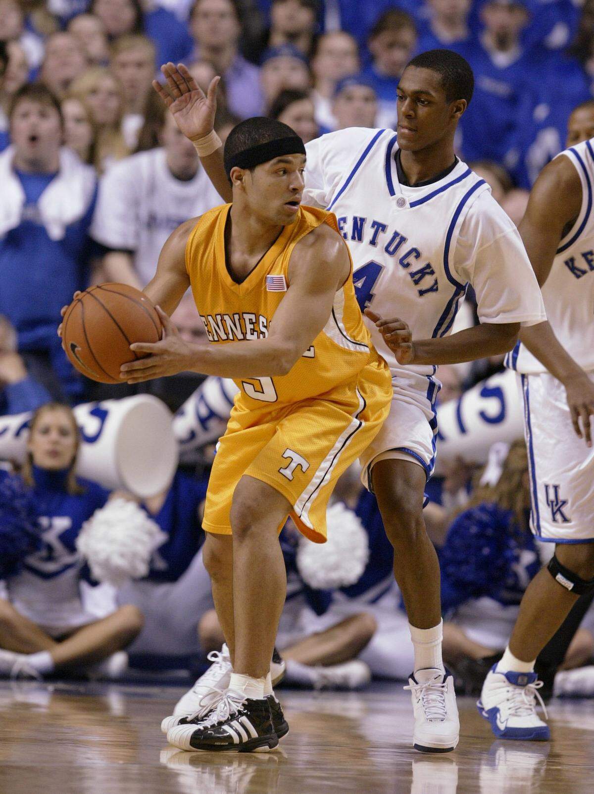 When Kentucky’s Rajon Rondo (4) guarded Tennessee’s Chris Lofton in the 2004-05 season, it was a matchup of former Bluegrass State high school stars.