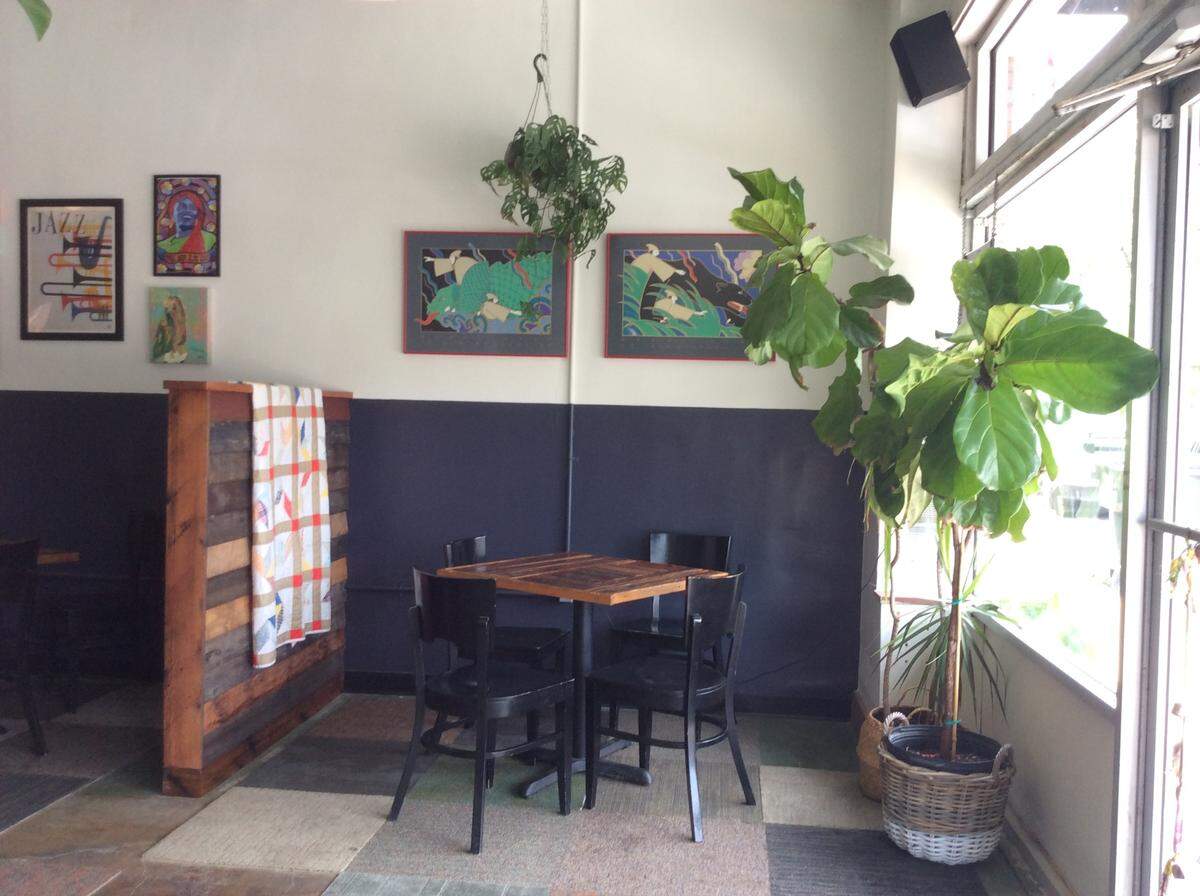 The Belt Line, 808 N. Limestone, has opened where J. Gumbo’s Lexington was. The restaurant has added walls between some tables to offer more privacy.