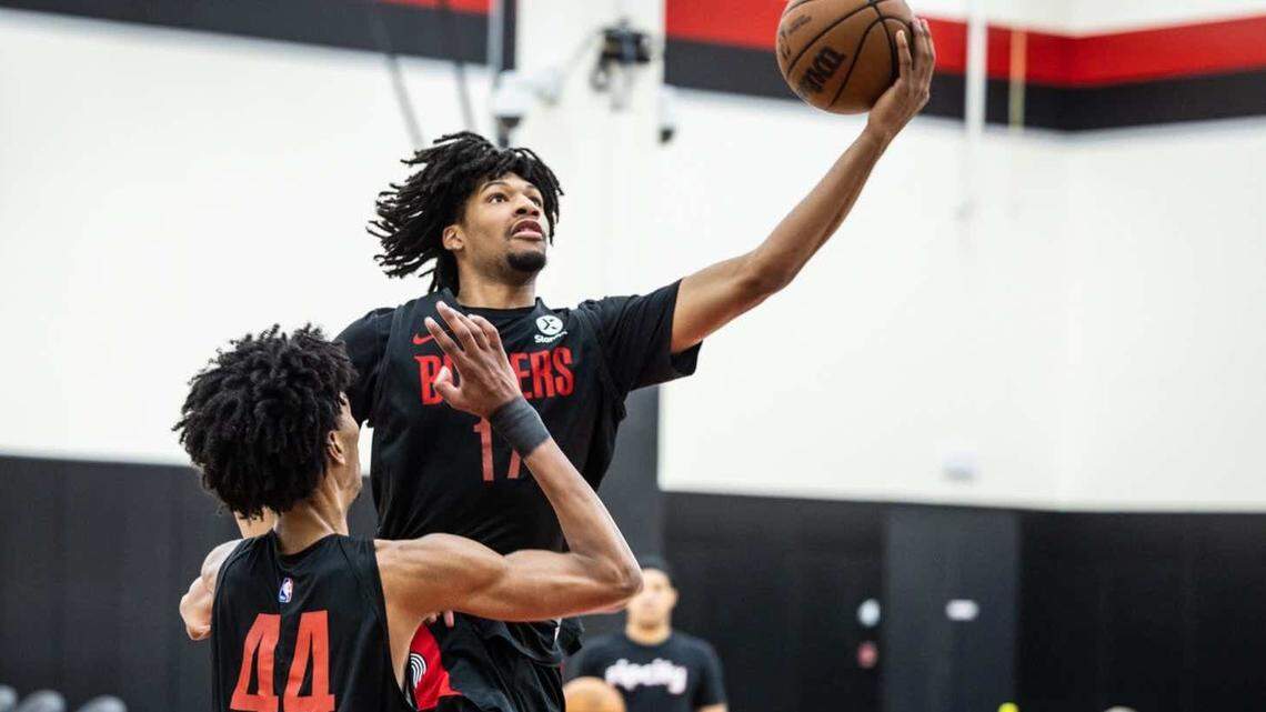 Shaedon Sharpe took part in a pre-draft workout with the Portland Trail Blazers, the team that ended up selecting him, on June 15.