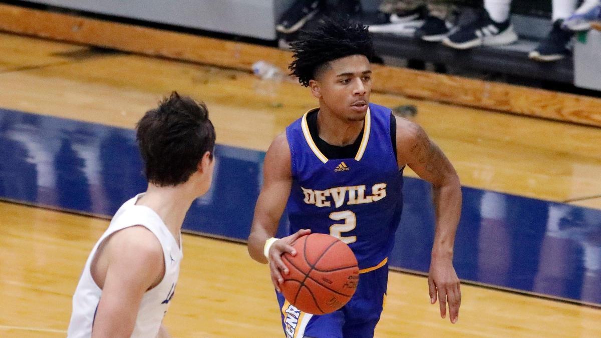 Aziel Blackwell (2) scored 22 points as Henry Clay upset Lexington Catholic on its home floor Tuesday night.