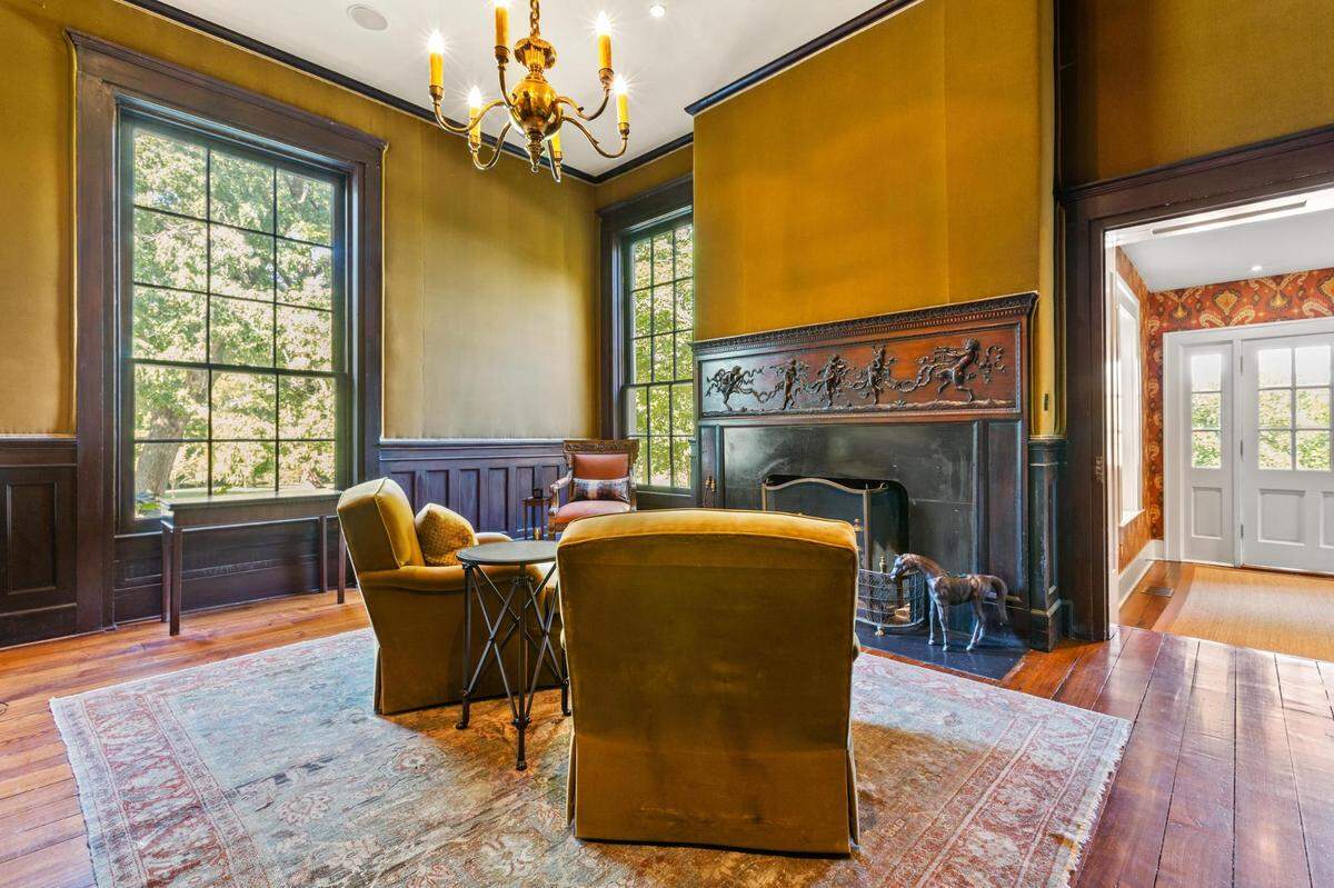 Built in 1845, “The Hollys” sits on 32 acres of land in Scott County, located at 1589 Newtown Pike. The home is currently up for sale on Kirkfarms.com.