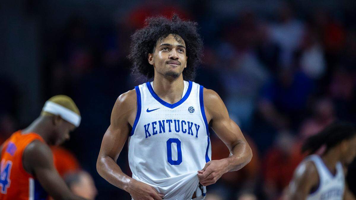 Kentucky senior forward Jacob Toppin has scored in double figures in 11 straight games, including a double-double — 19 points and 11 rebounds — in UK’s 82-74 win at Florida on Wednesday night.
