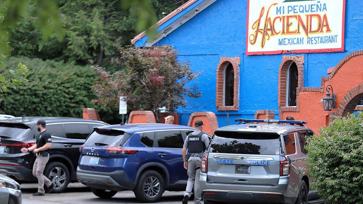 Officials from Kentucky State Police and the Internal Revenue Service visited Mi Pequeña Hacienda off Lansdowne Drive in Lexington, Ky. on August 5, 2025.