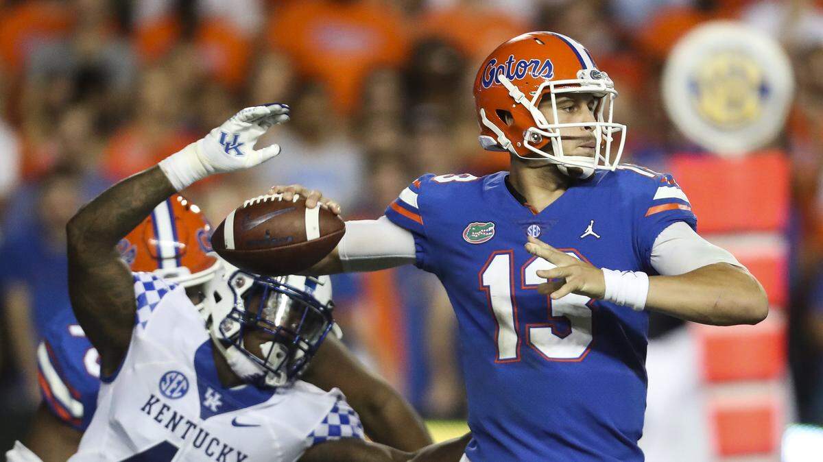 Kentucky linebacker Josh Allen went after Florida quarterback Feleipe Franks in the third quarter of Kentucky’s 27-16 win over the Gators on Saturday. Allen was named SEC Defensive Player of the Week this week for his five tackles, 1.5 tackles for loss, a sack, a forced fumble, a pass breakup and a quarterback hurry in the game.