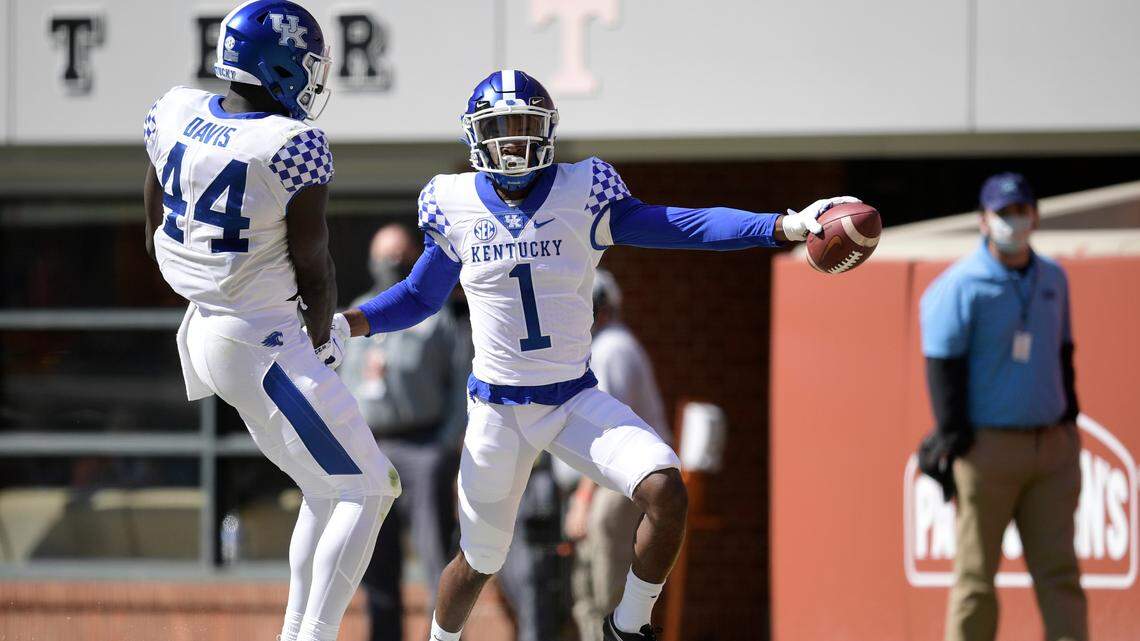 After zero turnovers in two games, UK defense now leads country in interceptions