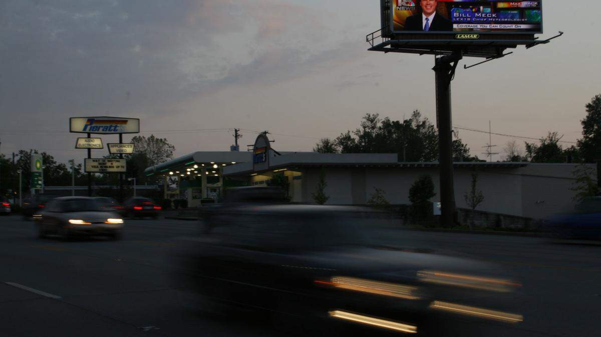 070517BILLBOARDats