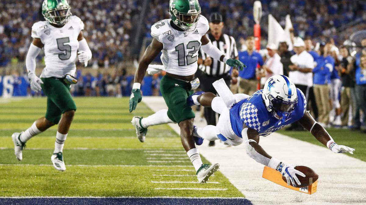 Instant analysis: Kentucky wins game, but injury might change complexion of season