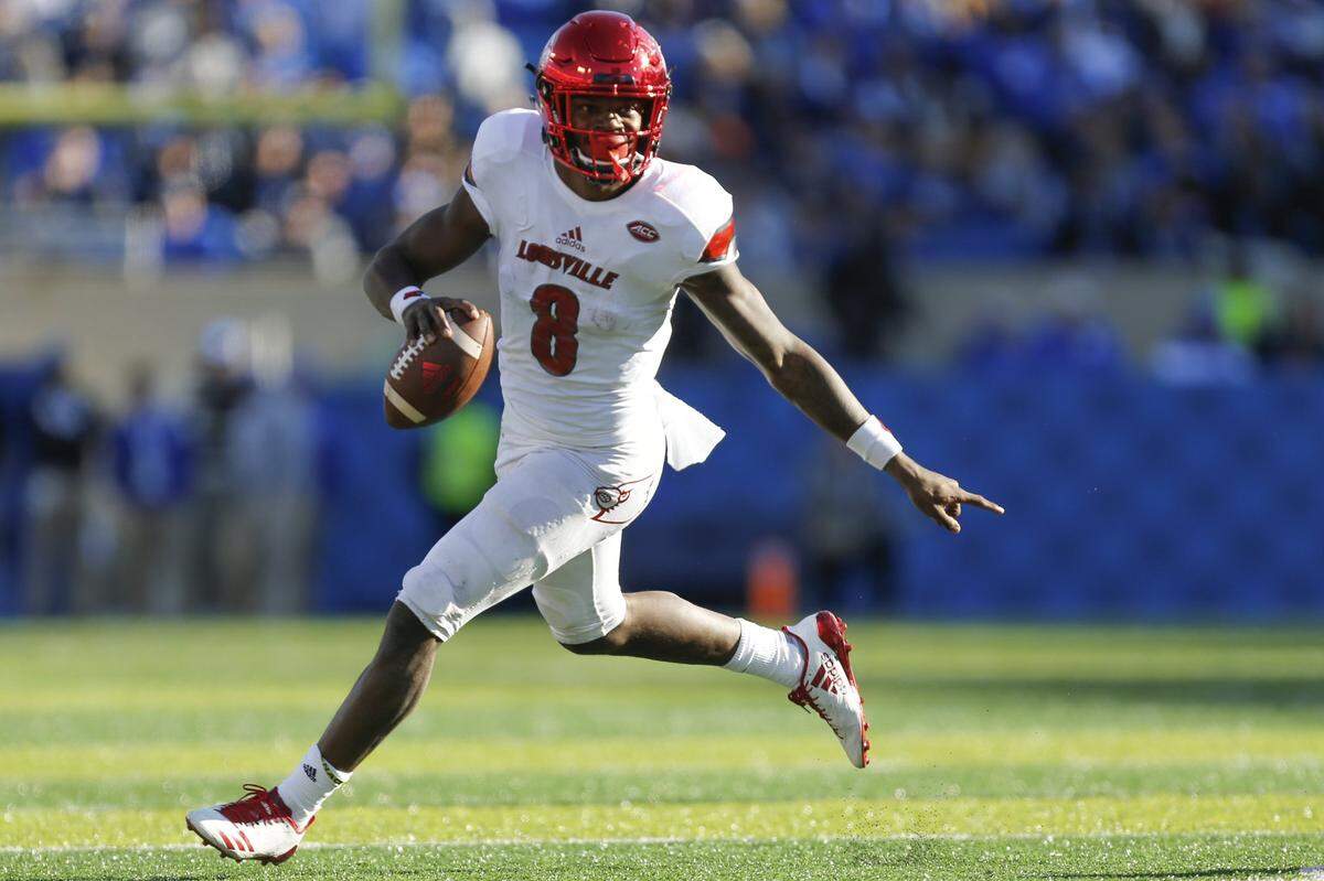 Lamar Jackson won the Heisman Trophy at Louisville in 2016.
