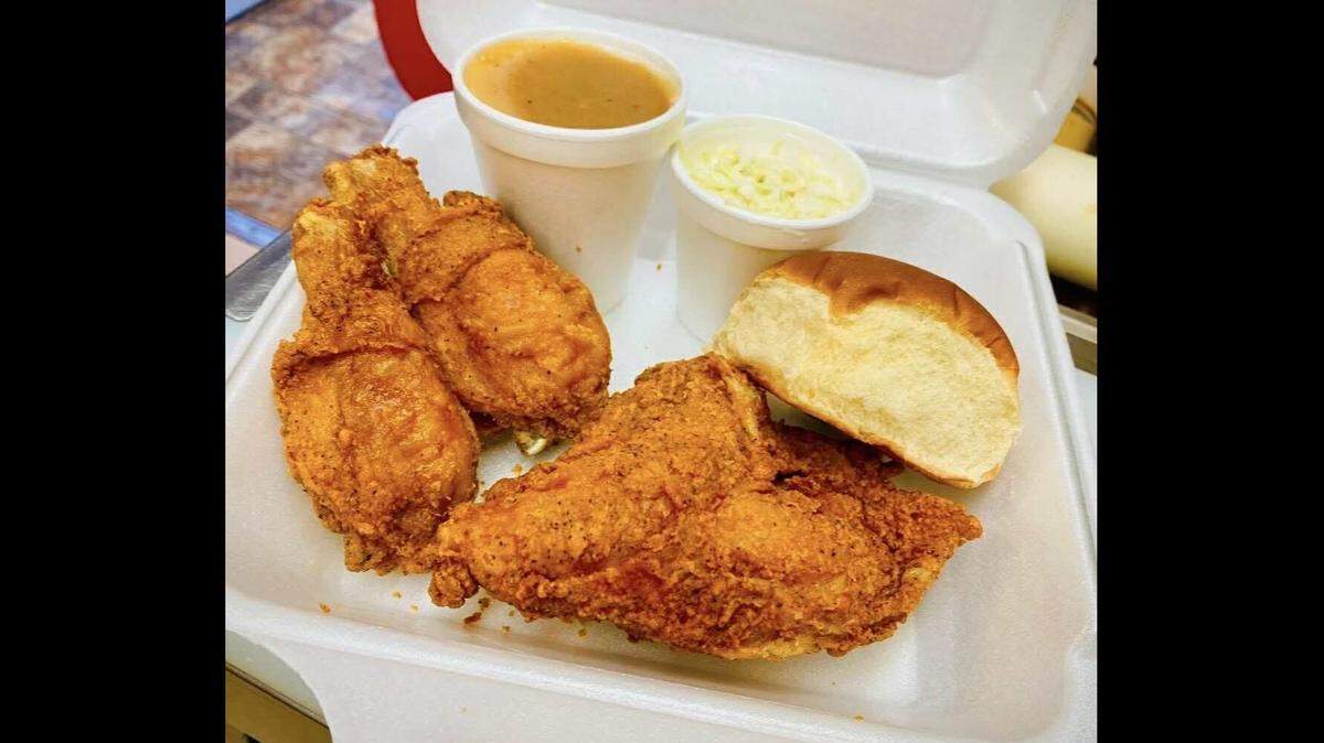 This popular spot in Eastern Kentucky was recently named the best hole-in-the-wall for fried chicken in the commonwealth.