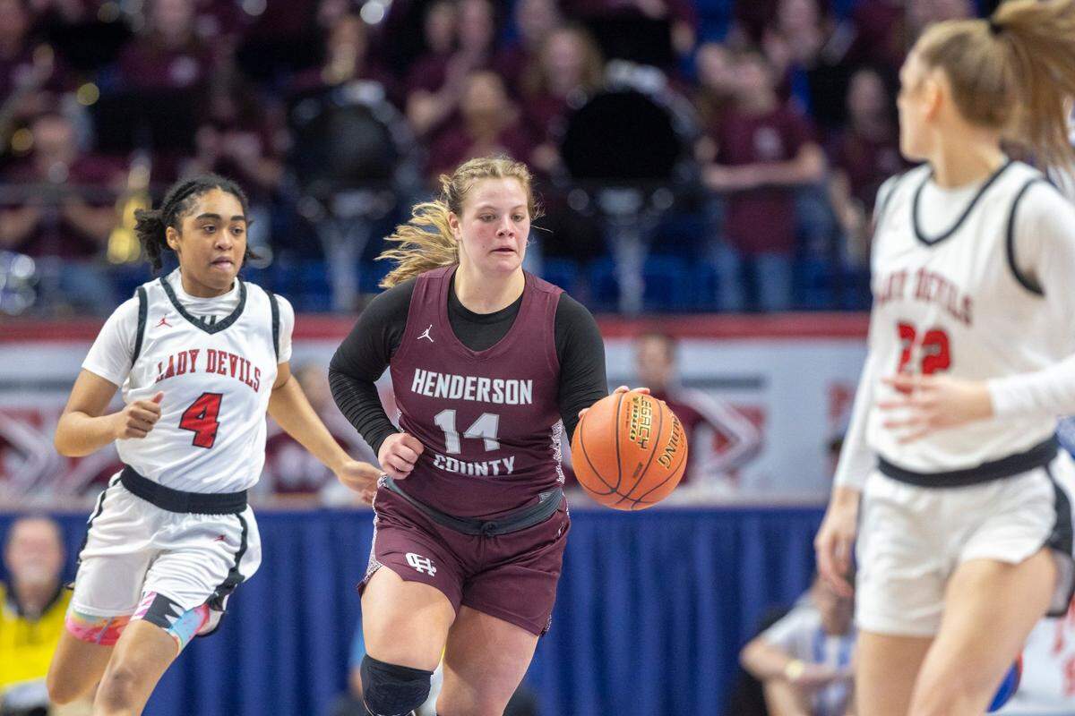 Henderson County’s Anna Kemp (14) finished with six points, 11 rebounds, two assists, two blocks and two steals.