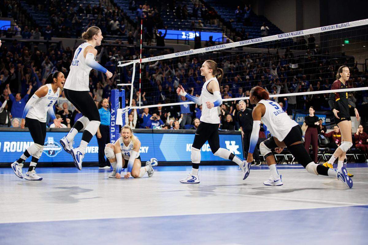 Kentucky extended its winning streak to 13 matches in a row by taking down Minnesota in the second round of the NCAA Tournament in Memorial Coliseum on Friday night. The Wildcats advanced to the Sweet 16, where they’ll meet Southeastern Conference rival Missouri next week.