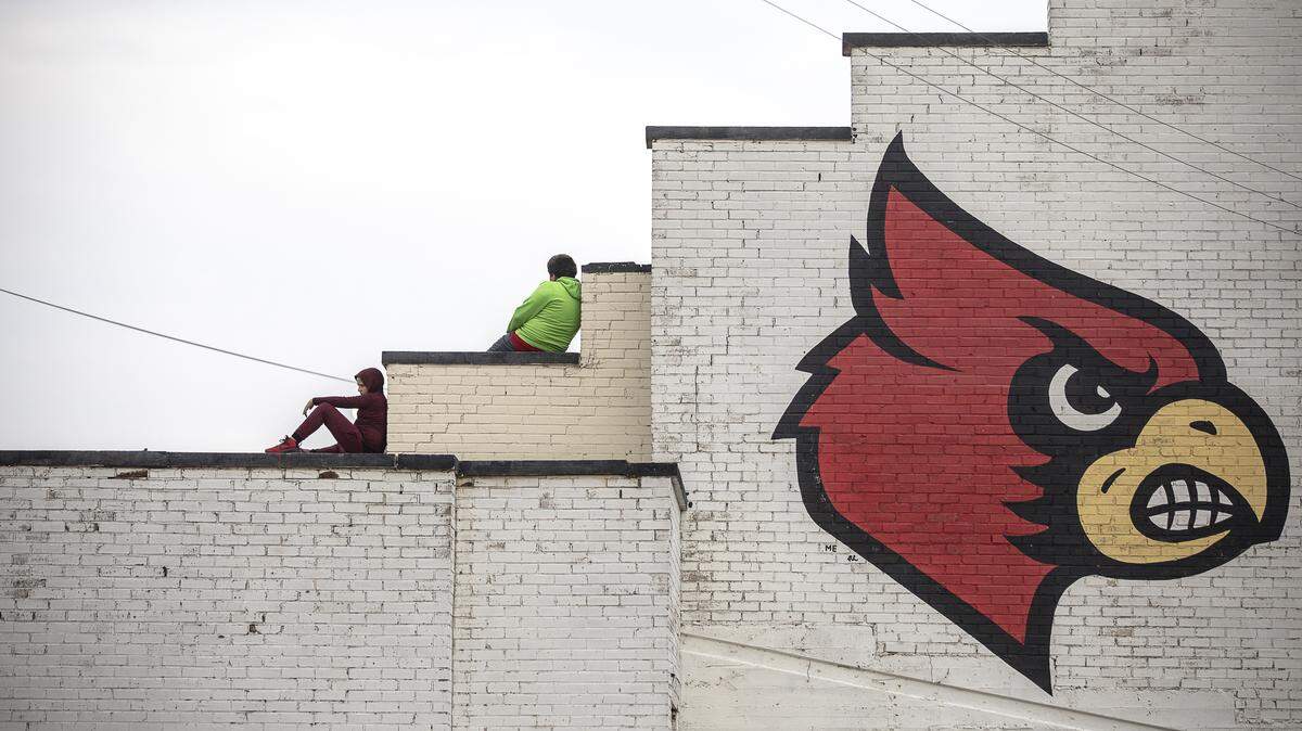 The Mayfield Cardinals play their home football games at War Memorial Stadium.