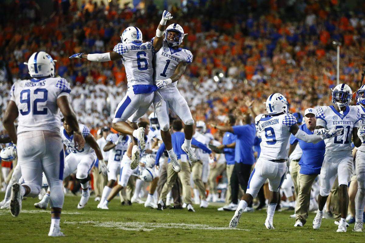 Kentucky went down to Gainesville in what has become the typical road look this year with white helmet, white jersey and white pants. The combo worked for a streak-busting win.