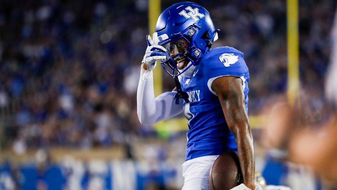 College football final: Kentucky Wildcats 35, Akron Zips 3