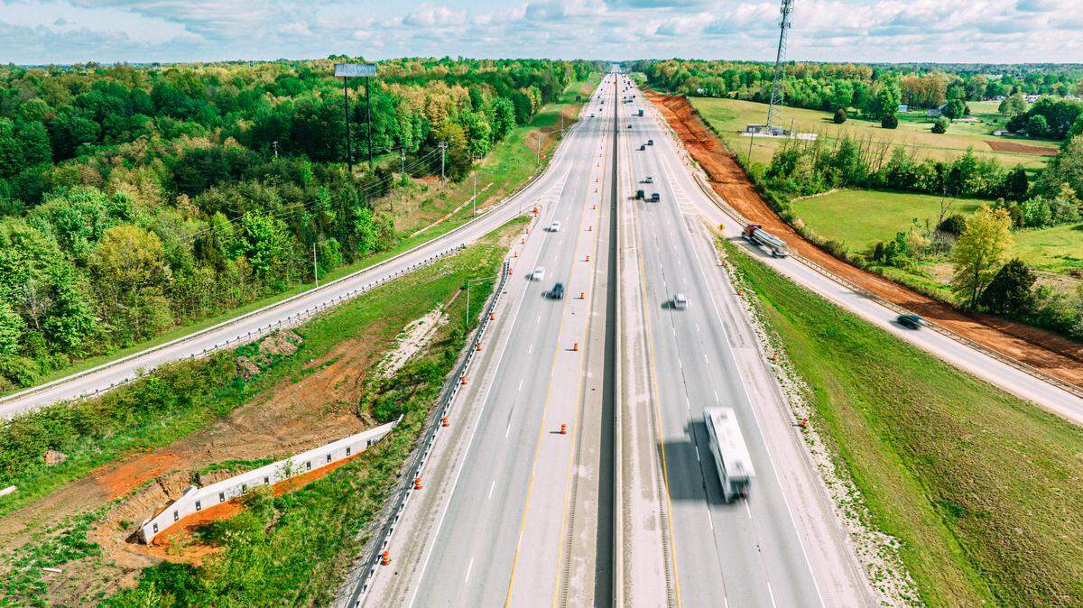 Glendale, in Hardin County, Kentucky, USA, a Growing Megasite for Battery Production and Manufacturing. Captured along Interstate 65 South in Kentucky