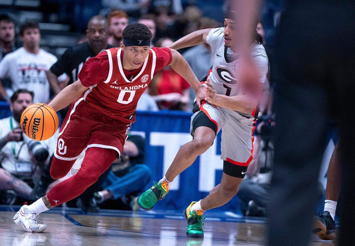 Oklahoma guard Jeremiah Fears (0) scored 29 points to lead the Sooners past Georgia in the opening round of the Southeastern Conference Tournament in Nashville on Wednesday night.