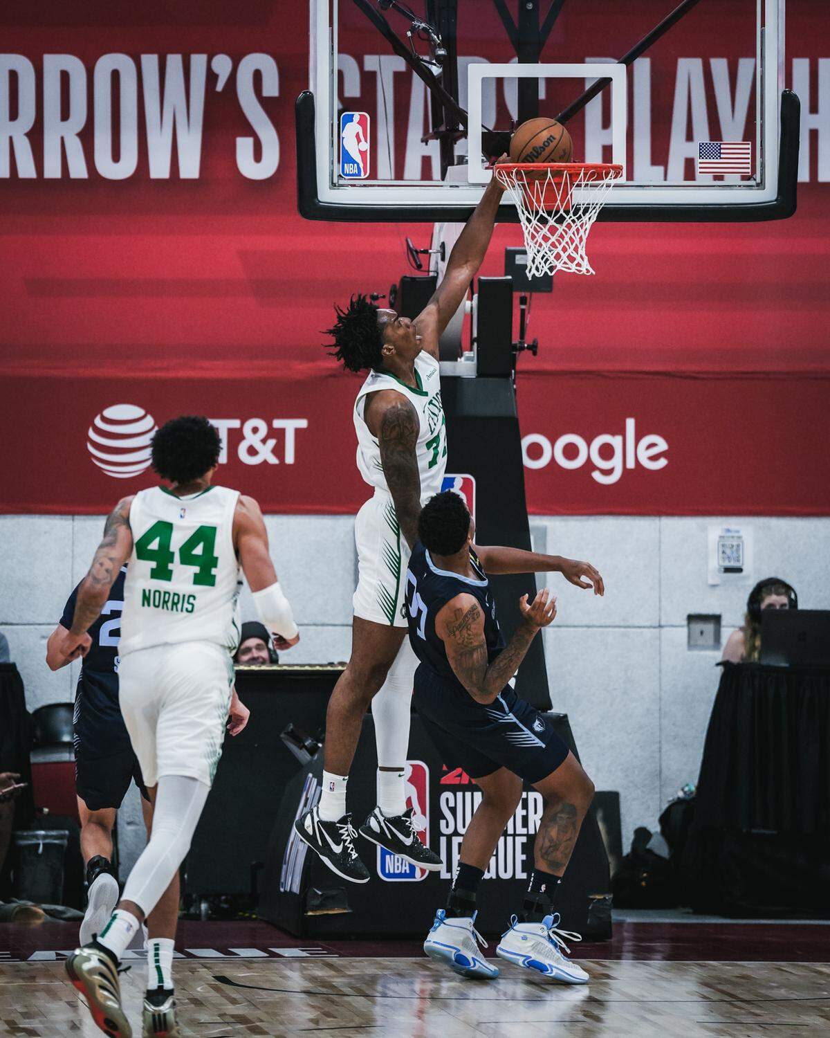 Former UK standout Amari Williams rose for a dunk during Boston’s win over Memphis in Las Vegas.