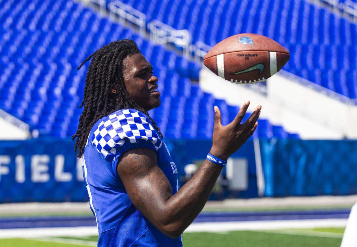 Kentucky quarterback Terry Wilson, who has played in only six Division I games, is learning as he goes.  “I feel like I’m getting better every day at practice, just got to put it into the game,” Wilson said.
