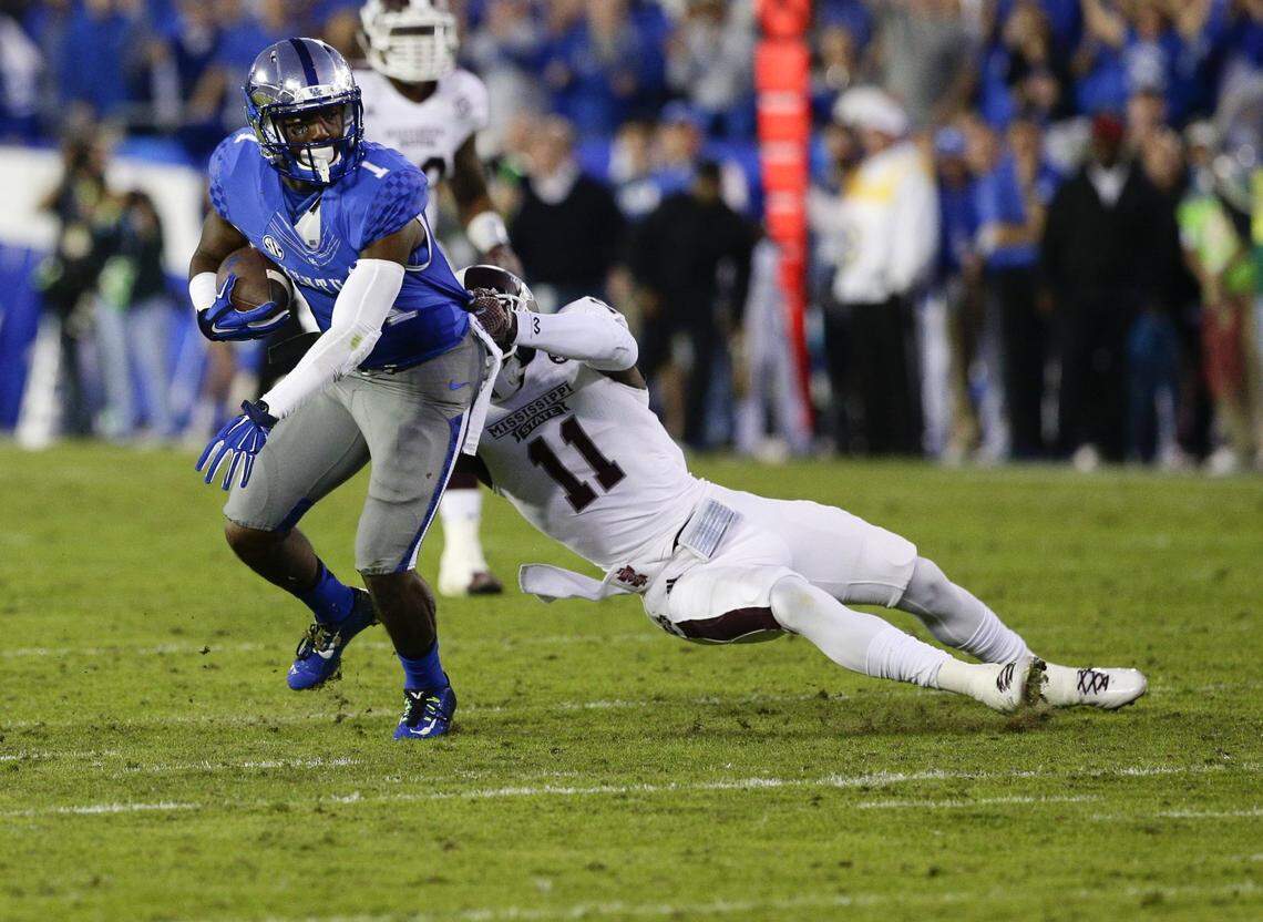 Ryan Timmons, who played wide receiver at Kentucky from 2013-16, coaches running backs for LCA.