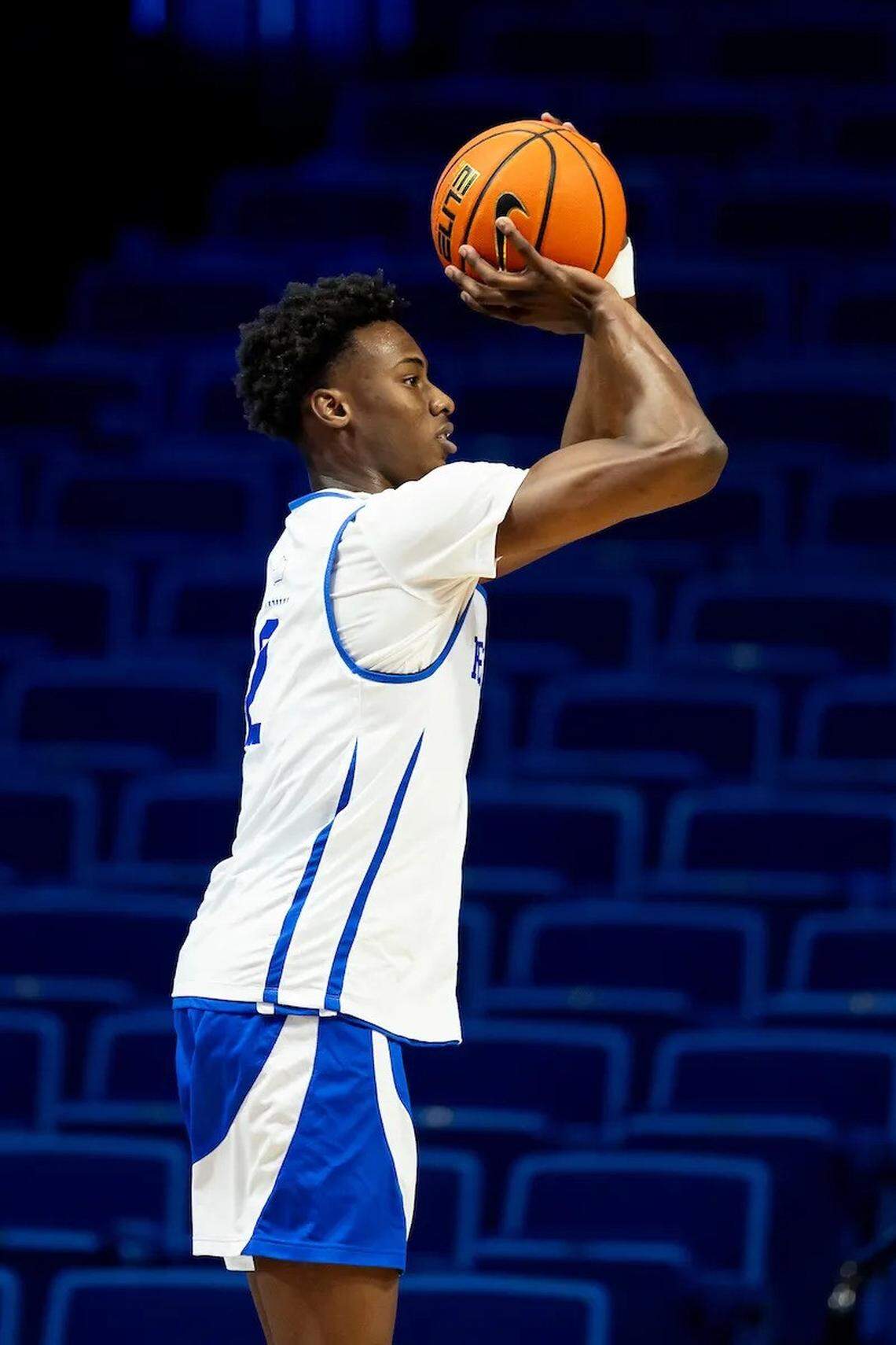 Jaxson Robinson puts up a 3-pointer in a Kentucky practice this preseason. Robinson shot 407 3-pointers while playing for Mark Pope over the past two seasons at BYU.