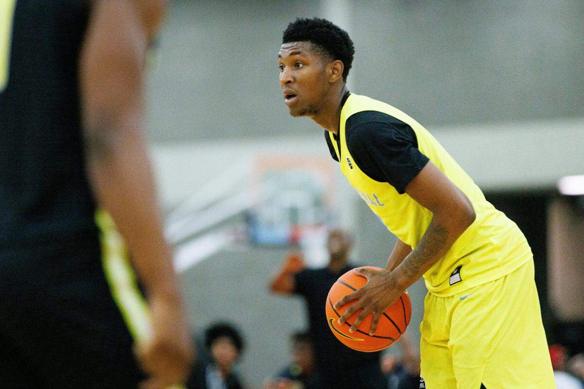 Team Final’s Justin Edwards (3) looks for an open teammate during the first day of the Nike Elite Youth Basketball League session on May 28, 2022, at the Kentucky Exposition Center in Louisville. Edwards is ranked as the No. 1 recruit in the 2023 class by ESPN.