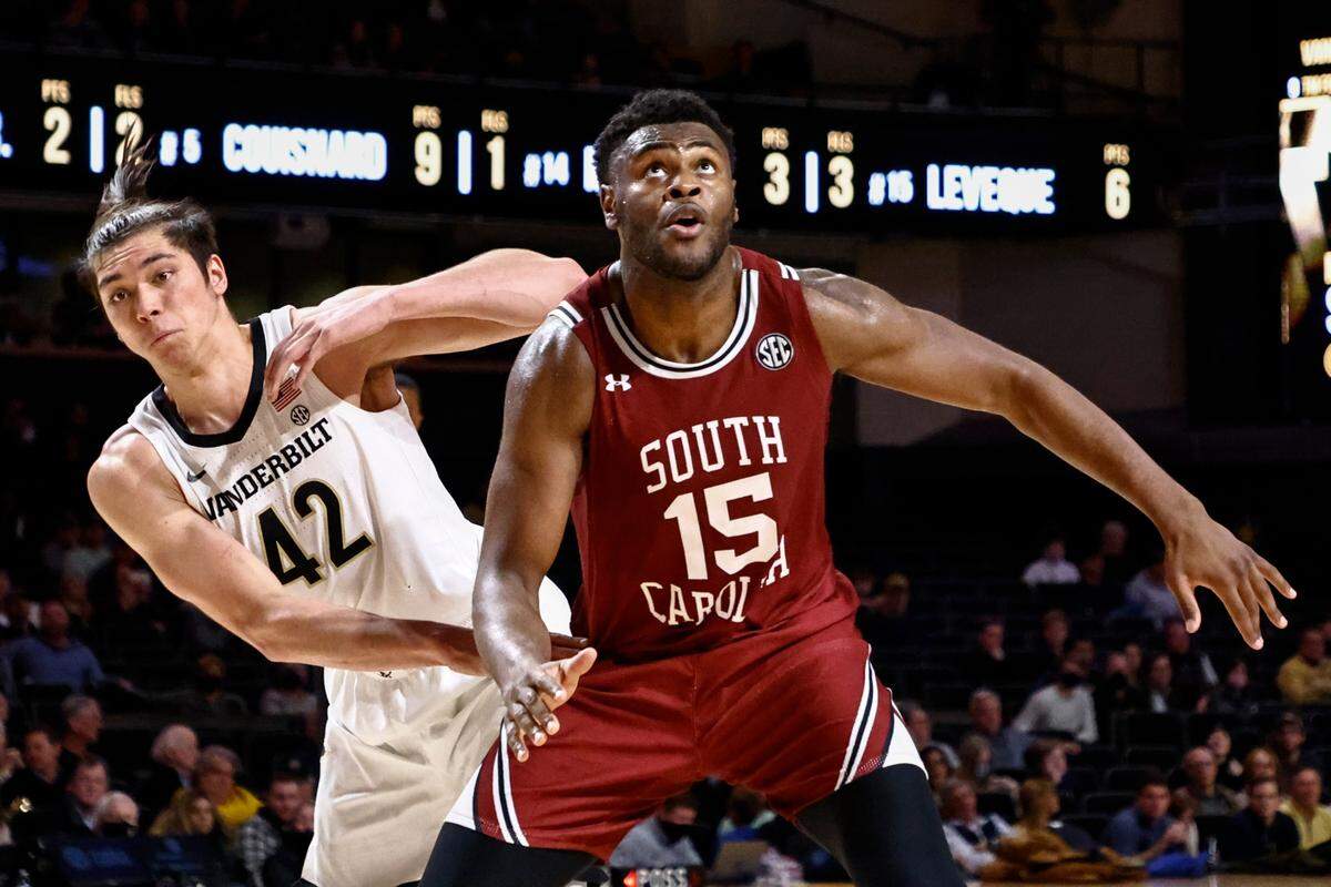 Wildens Leveque (15) is averaging 7.3 points and 5.2 rebounds per game for South Carolina this season. He is a cousin of former Kentucky big man Nerlens Noel, who played for the Wildcats in 2012-13.