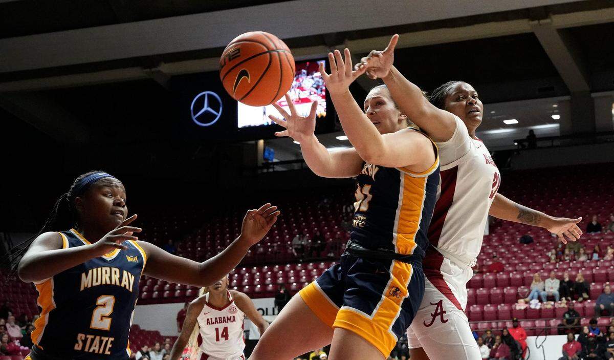 With 2,946 career points, Murray State super-senior forward Katelyn Young (31) is the 18th all-time leading scorer in women’s NCAA Division I history.
