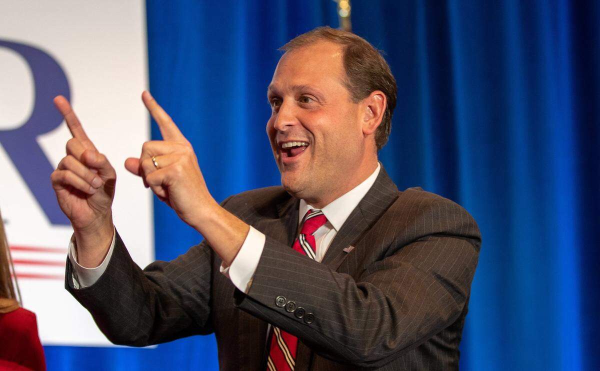 Republican congressman Andy Barr of Kentucky teamed with Democratic congressman Richard Neal of Massachusetts on a fund-raising effort to benefit the Naismith Memorial Basketball Hall of Fame.