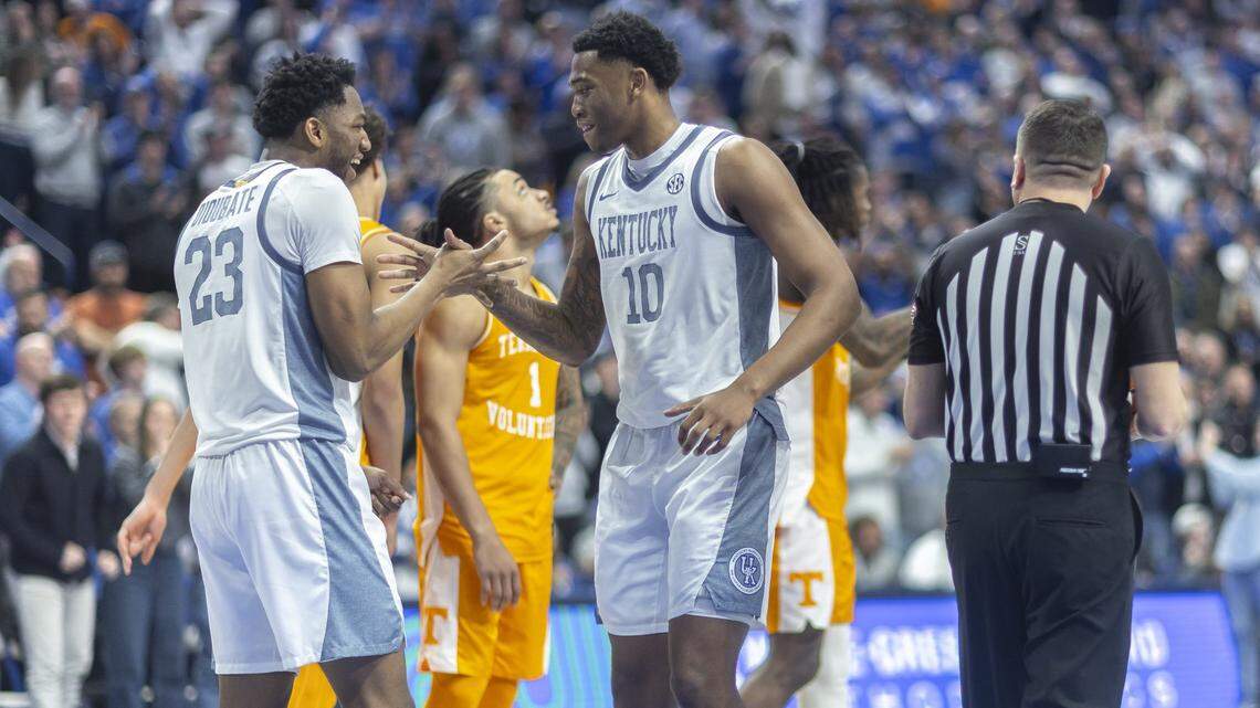 Will Kentucky basketball continue to wear its throwback denim uniforms?