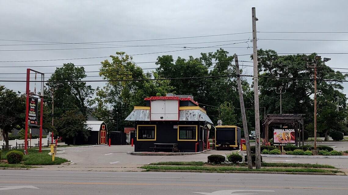 Restaurant owner accused of raping teen employee may return to work