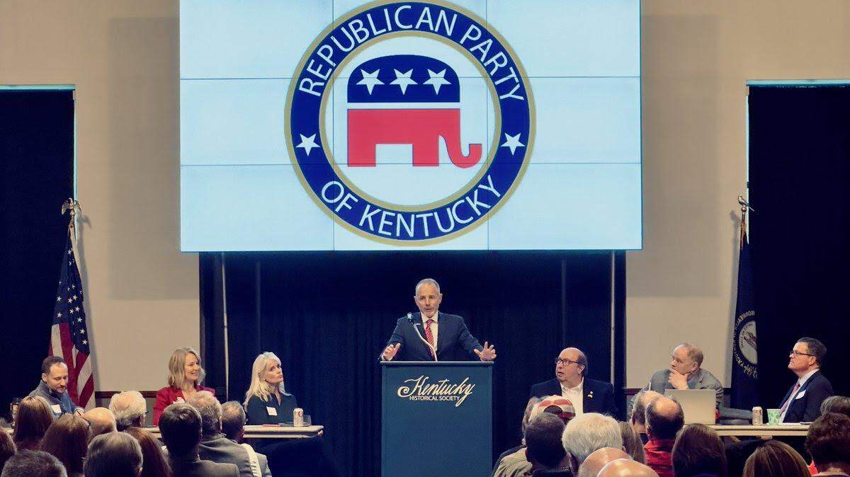 Robert Benvenuti addressing the Republican State Central Committee upon being elected to lead the party on Saturday.
