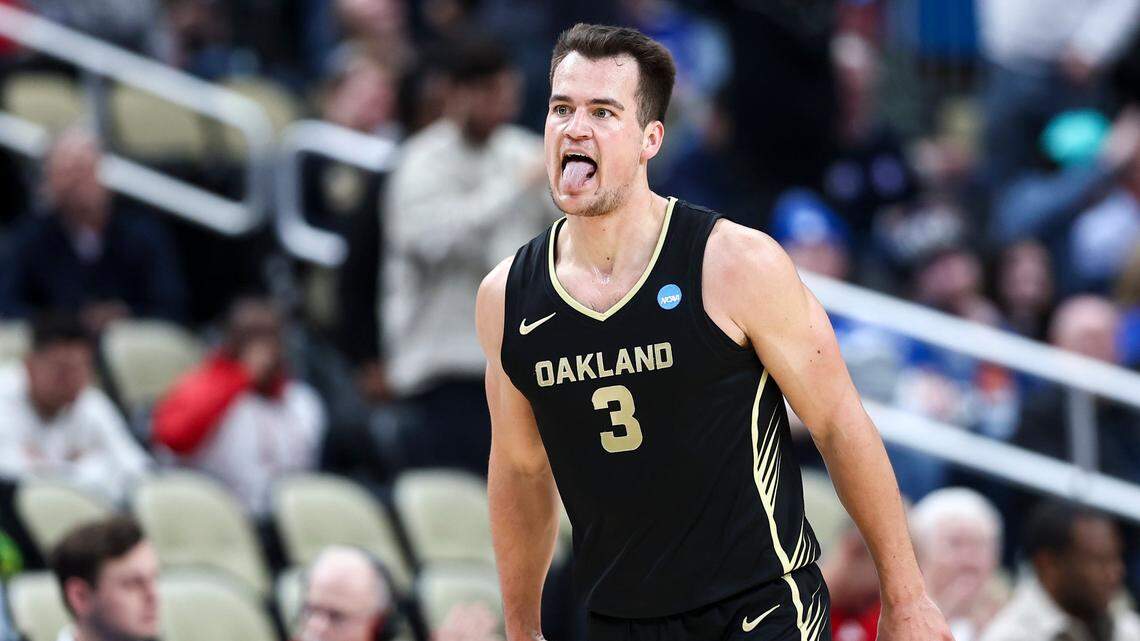 In NCAA Tournament upset win, Oakland’s Jack Gohlke deals Kentucky’s defense a final blow