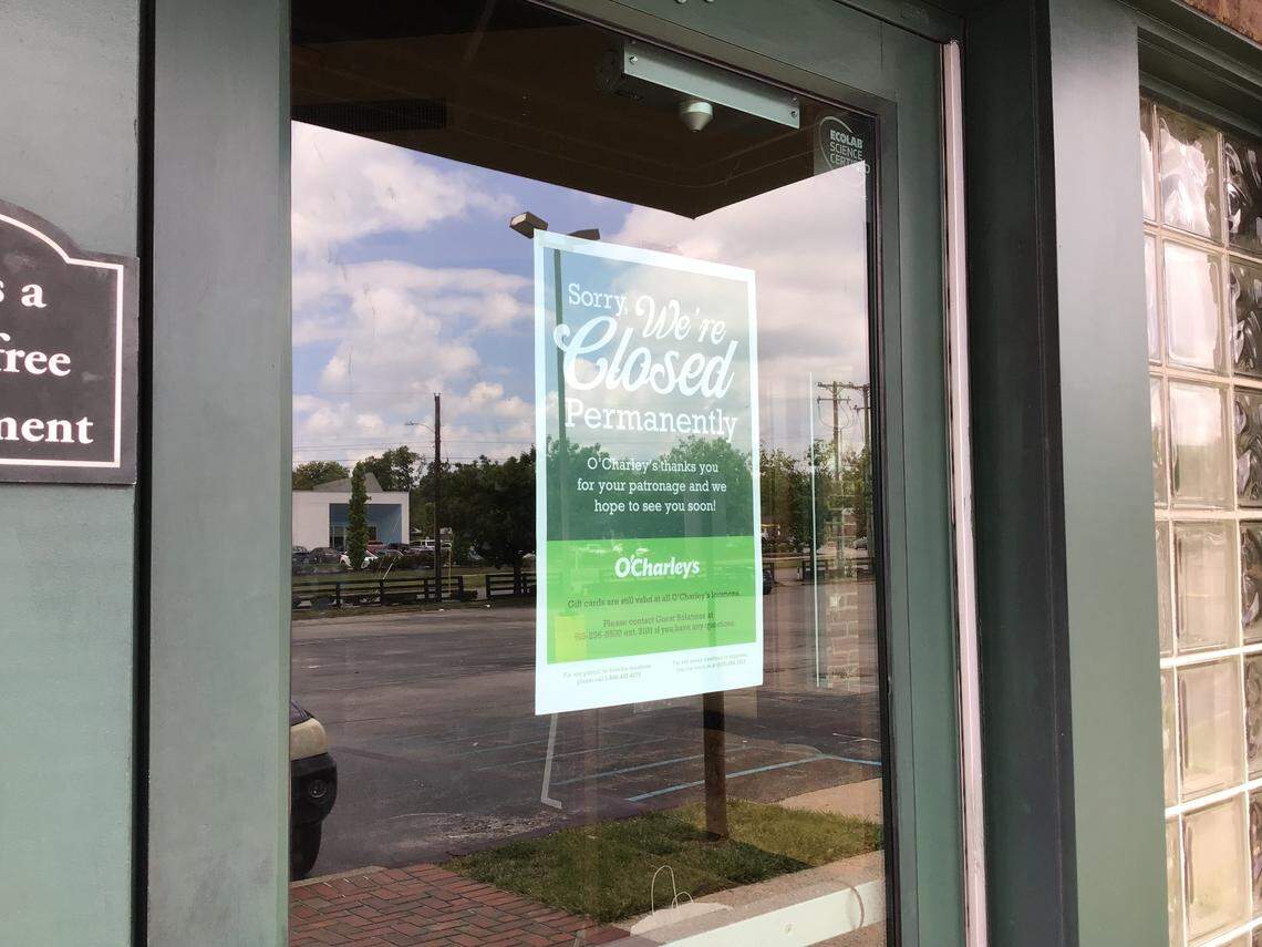 A sign posted on the door of the O’Charley’s at 2099 Harrodsburg Rd., Lexington, on June 12, 2023, said the restaurant is permanently closed. It is unclear when the sign was posted on the restaurant located in front of the former Turfland Mall.