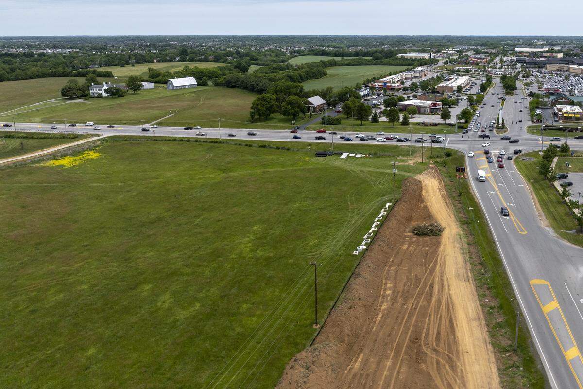 Work is underway for the planned site of a new Publix grocery store across from Brannon Crossing near the Fayette and Jessamine county line along Nicholasville Road on Friday, May 15, 2026. 