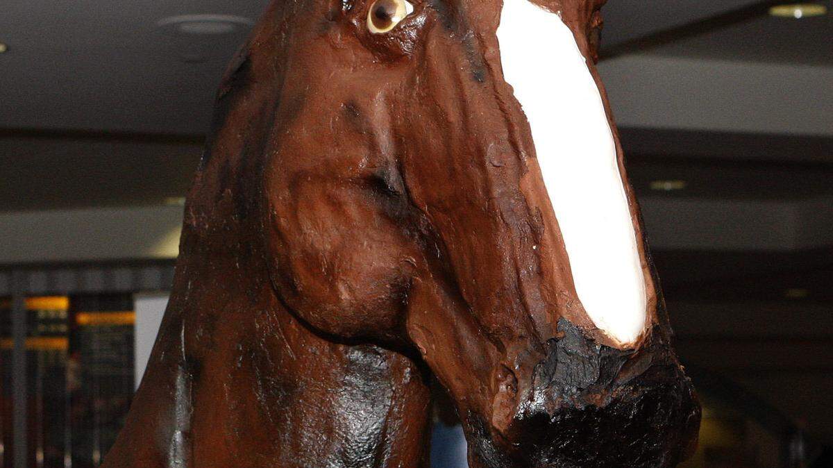 Cake Horse