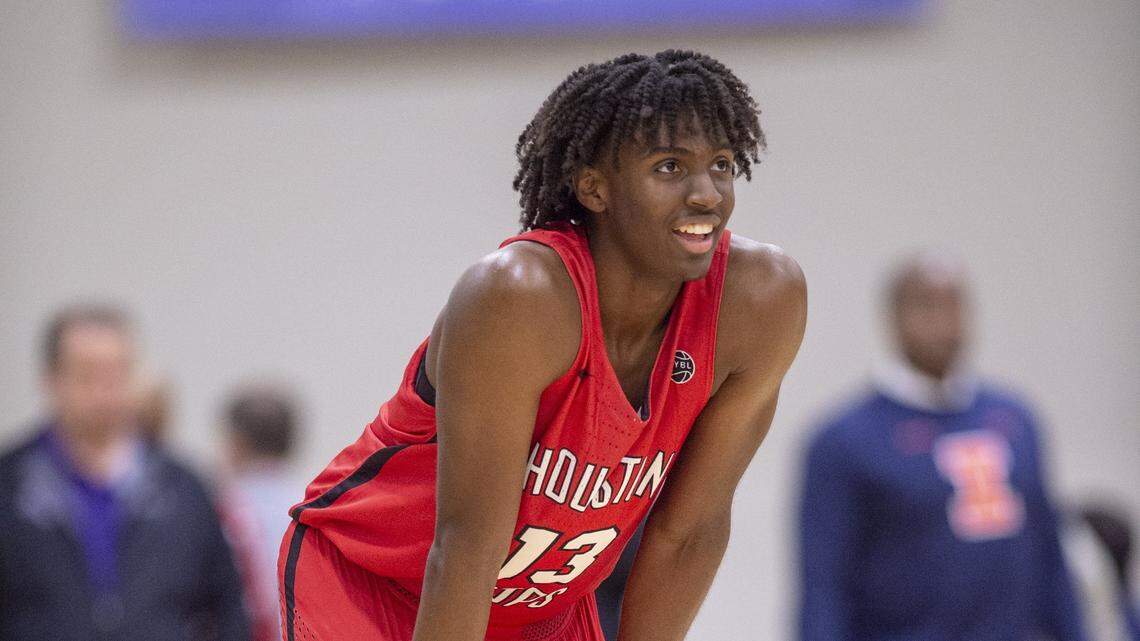 Tyrese Maxey is committed to Kentucky for the class of 2019.