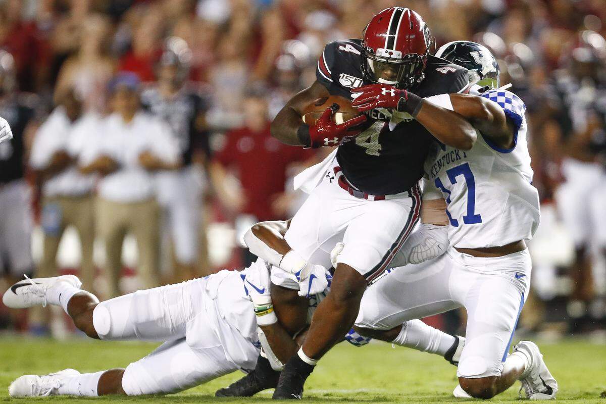 Kentucky linebacker DeAndre Square (17) is tied with free safety Yusuf Corker for the Wildcats team lead in tackles with 40.