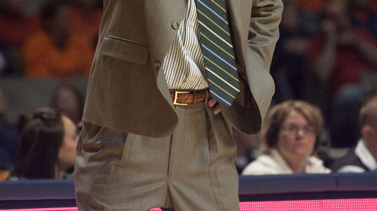 Lipscomb Illinois Basketball