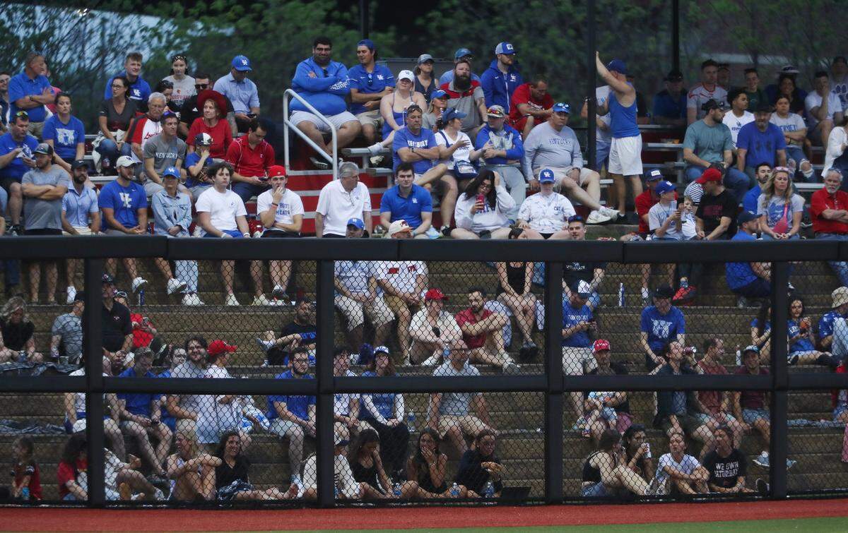 A crowd announced at 4,848 watched Kentucky win at Louisville on Tuesday night.