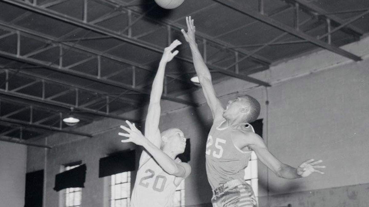 Henry Bell (20) held Lexington’s boys high school basketball single-game scoring record for more than three decades.