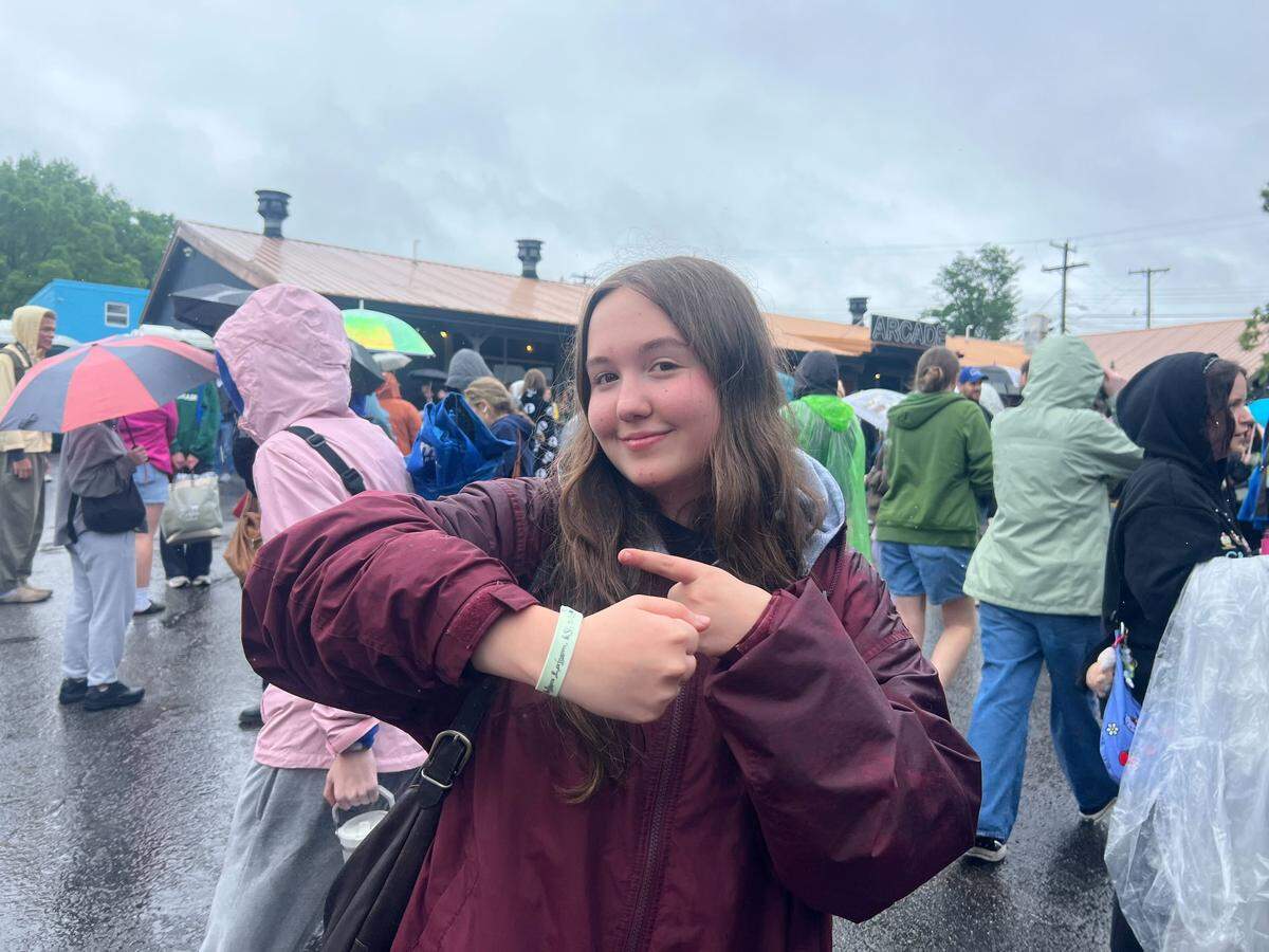 Louisville native Alyssa Cashon was first in line to secure a spot for Phoebe Bridgers’ surprise pop-up concert at the Burl Friday night.