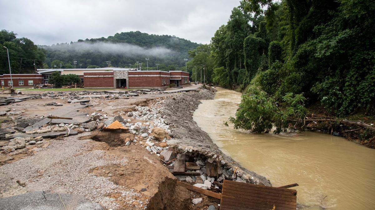 Buildings collapsed, staff homeless. Some Eastern KY school districts must delay start date