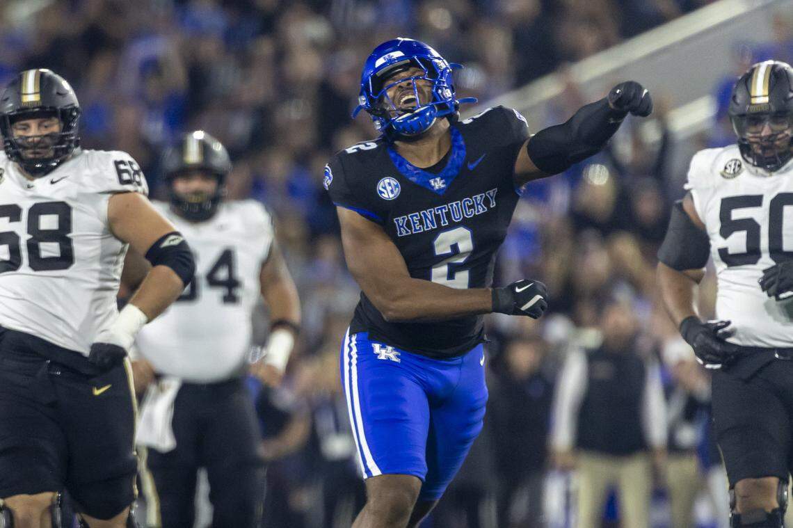 Kentucky linebacker Jamon Dumas-Johnson made nine tackles, two tackles for loss and a quarterback sack last week in UK’s 20-13 loss to Vanderbilt.
