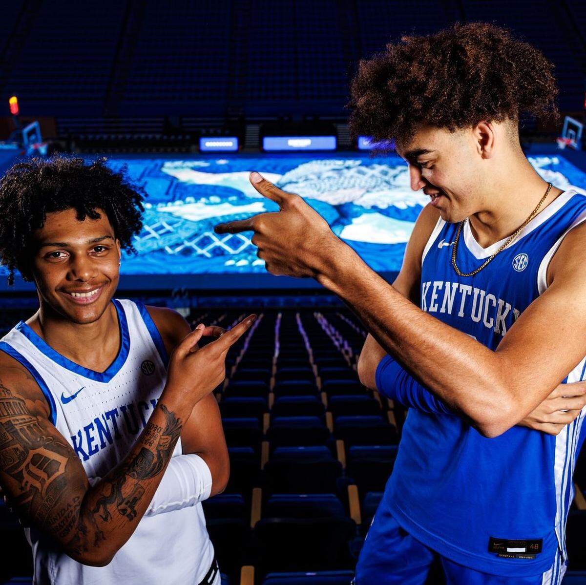 Class of 2025 Kentucky commit Acaden Lewis, left, poses for a photo with fellow UK pledge Malachi Moreno in October.