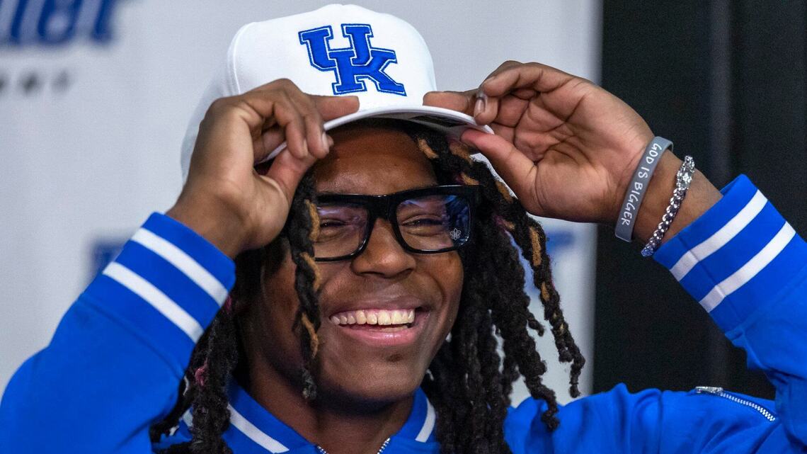 Mark Pope lands another major recruit for UK basketball. Jasper Johnson picks Kentucky.
